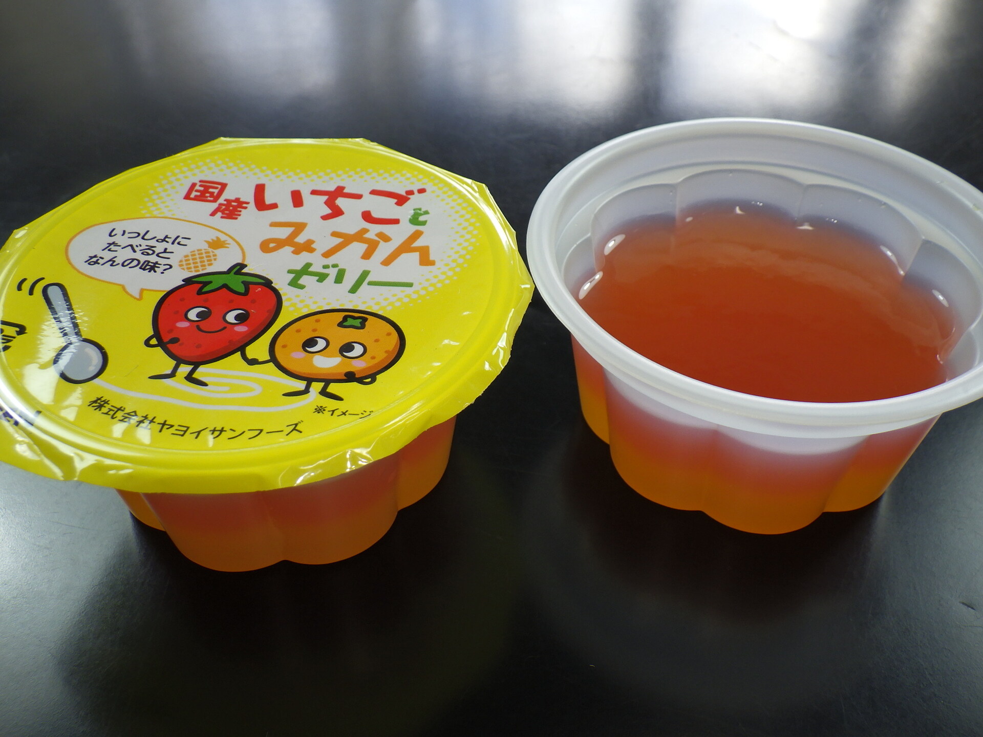 国産いちごとみかんの2色ゼリー（鉄・Ca・VC）
