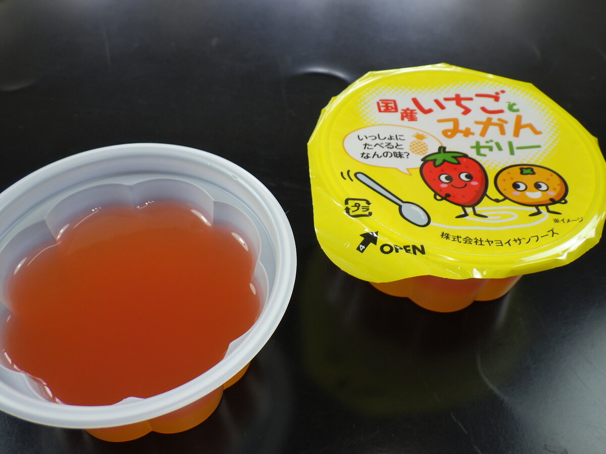 国産いちごとみかんの2色ゼリー（鉄・Ca・VC）