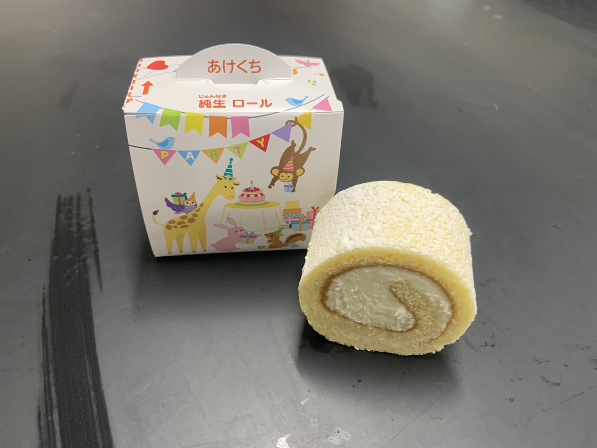 お祝いケーキ　純生ロール