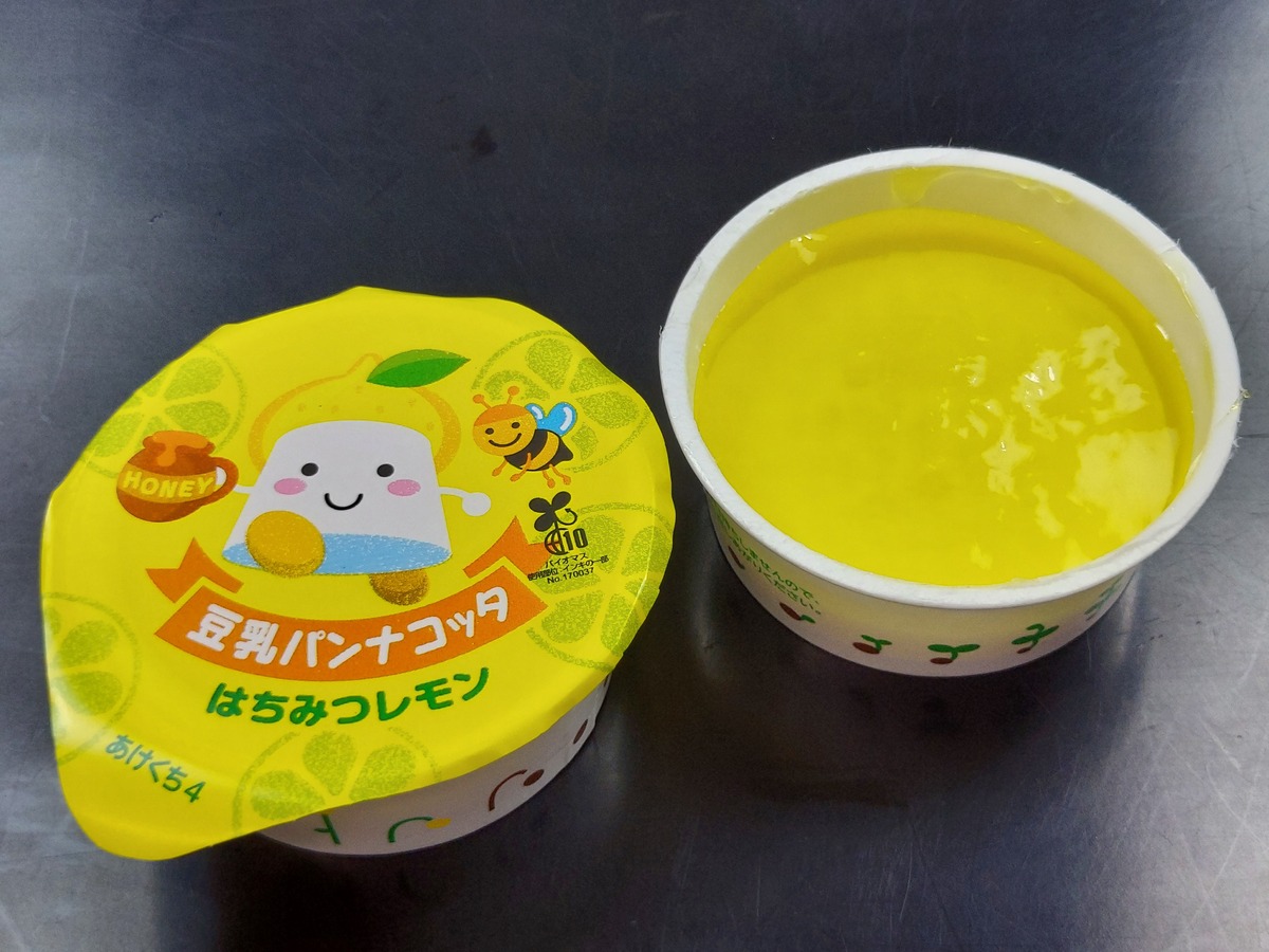 豆乳パンナコッタ（はちみつレモンソース）Ca＆Fe